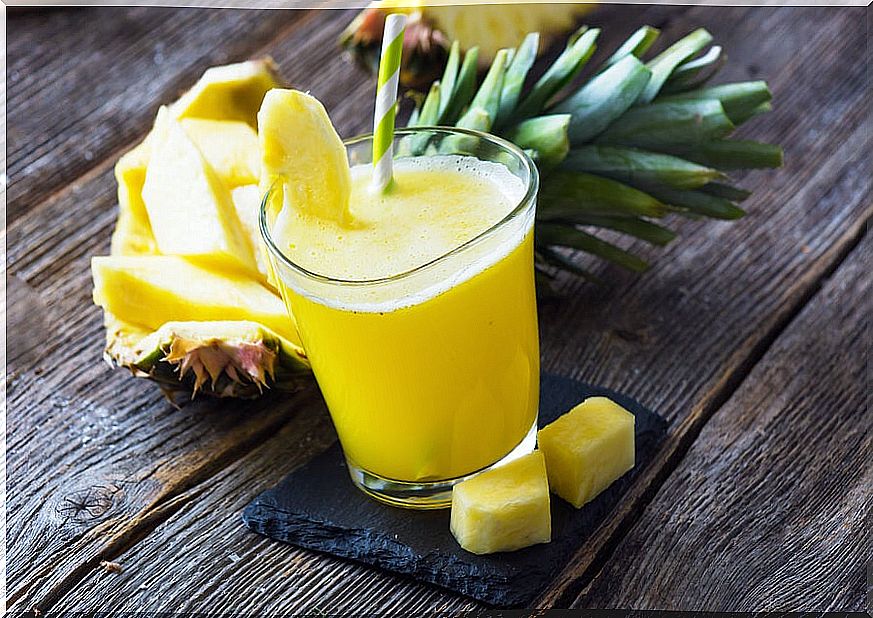 Pineapple Oatmeal Smoothie