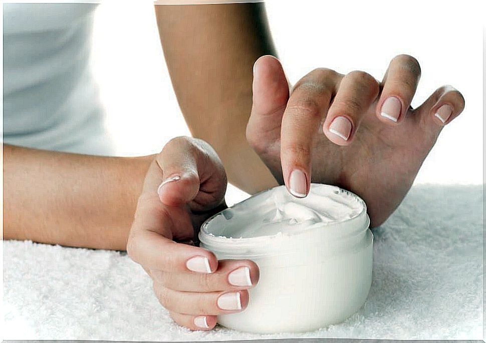 Body cream with vitamins important for skin health