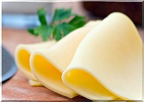 sliced ​​cheese