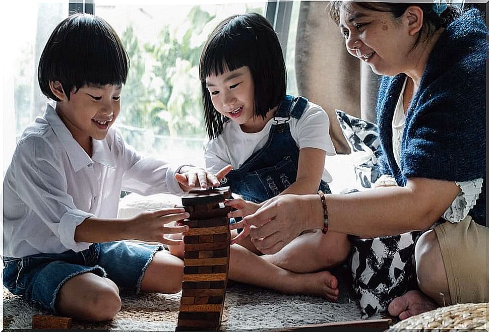 Board games to develop cognitive abilities.