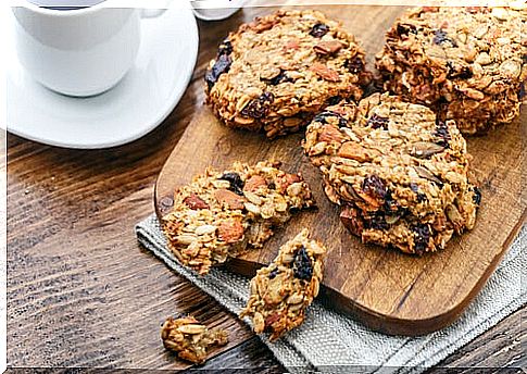 Dessert with sunflower seeds