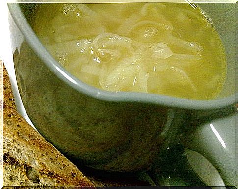 soup-onion-and-egg-dinner-slimming