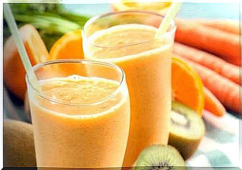 Orange smoothies to protect skin and eyes