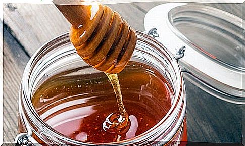 Use-of-honey-as-antibiotic