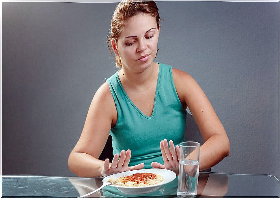 Woman with lack of appetite